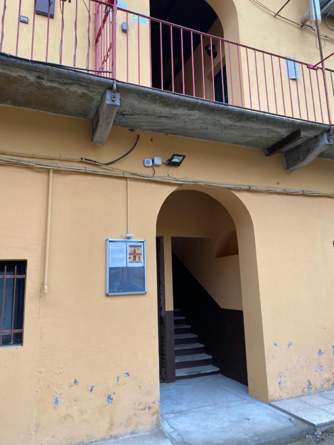 21House - Appartamento 2 บุสโตอาร์ซีซีโอ ภายนอก รูปภาพ